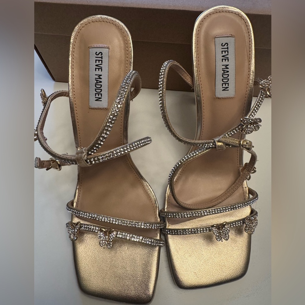 New Jade Gold Steven Madden heels